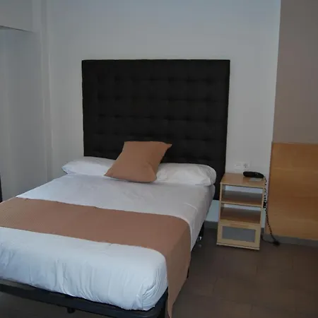 Estudiotel 2*