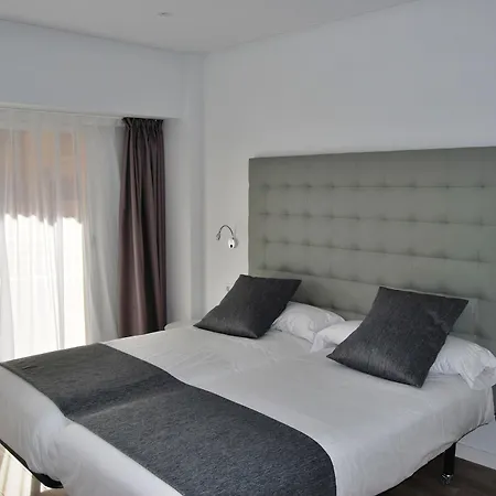 Hotel Estudiotel 2*