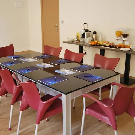 Estudiotel Hotel 2*