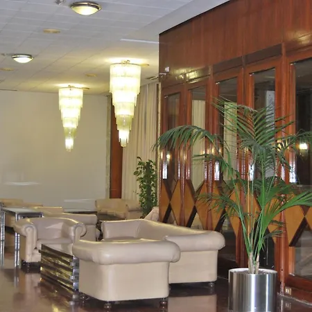 Hotel Estudiotel 2*